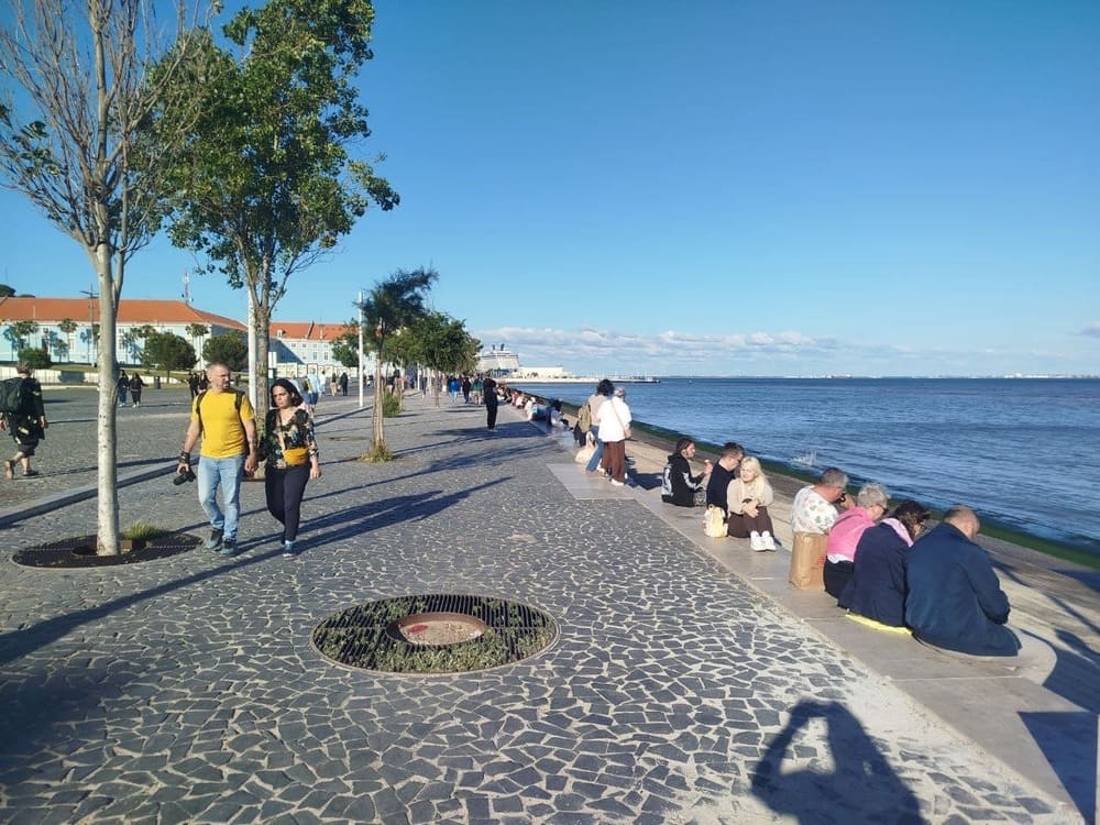 ribeira das naus, one of the best places to see the sunset in lisbon